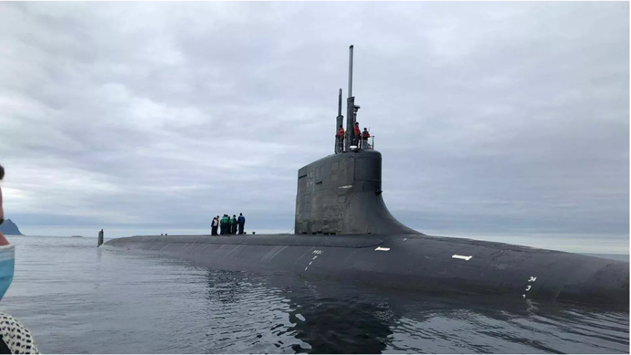 在挪威的一个小镇上有潜艇潜艇